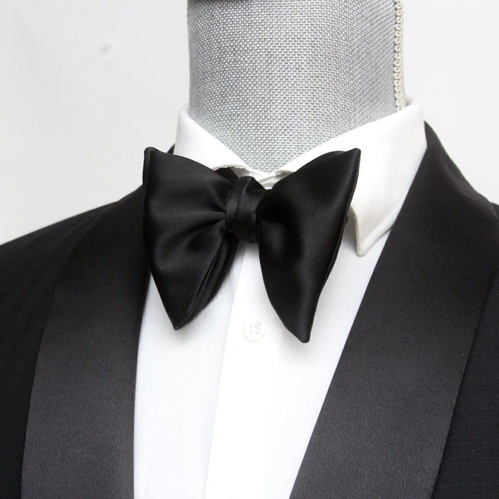 Men's Self-tied Bow Tie Black Charmeuse Silk Bow tie Big Butterfly Bow‎
